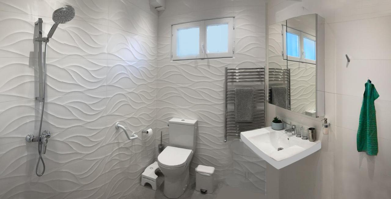 VILLA PRESENCE - Chambres d'hôtes - Activités bien-être Tolone Esterno foto