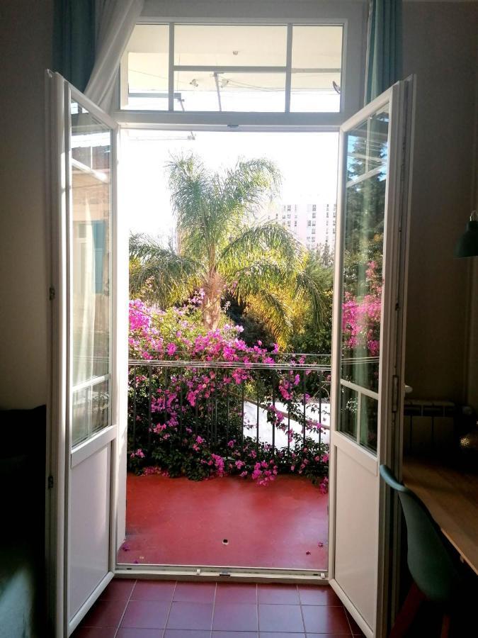 VILLA PRESENCE - Chambres d'hôtes - Activités bien-être Tolone Esterno foto