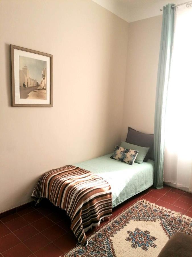 VILLA PRESENCE - Chambres d'hôtes - Activités bien-être Tolone Esterno foto